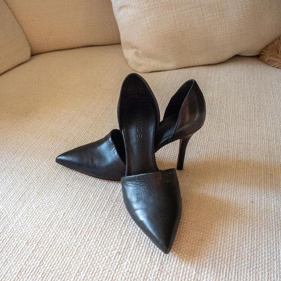 Vince Claire Choked Up Leather D'Orsay Pumps - Picture 4 of 5